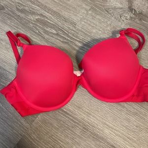 Victoria’s Secret everywhere push-up sexy, red bra, 36D